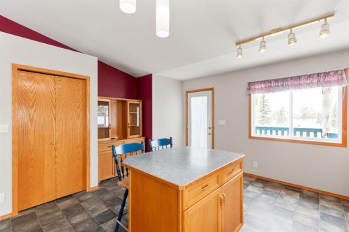 6228 Cypress Close, Olds, AB - Indoor