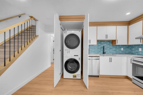 3229 Doverville Crescent Se, Calgary, AB - Indoor Photo Showing Laundry Room
