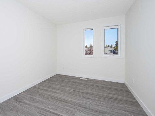 100 Catalina Circle Ne, Calgary, AB - Indoor Photo Showing Other Room