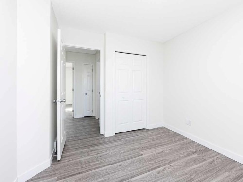 100 Catalina Circle Ne, Calgary, AB - Indoor Photo Showing Other Room