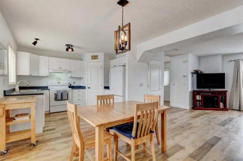 104 Somerside Common Sw, Calgary, AB 