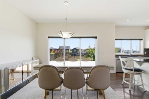 21 Evansview Manor Nw, Calgary, AB - Indoor Photo Showing Other Room
