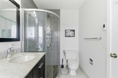 39 Arbour Ridge Mews Nw, Calgary, AB - Indoor Photo Showing Bathroom