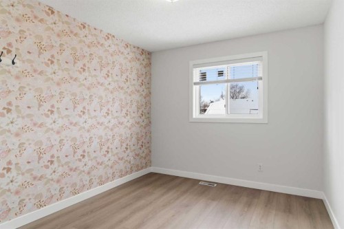 39 Arbour Ridge Mews Nw, Calgary, AB - Indoor Photo Showing Other Room