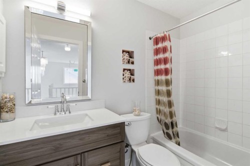 39 Arbour Ridge Mews Nw, Calgary, AB - Indoor Photo Showing Bathroom