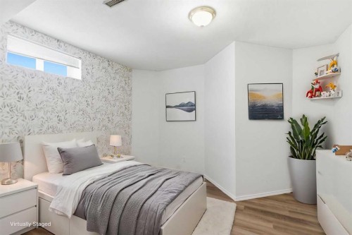 39 Arbour Ridge Mews Nw, Calgary, AB - Indoor Photo Showing Bedroom