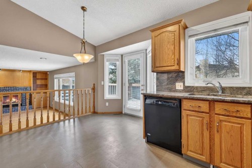 1208 Sunvista Way Se, Calgary, AB - Indoor Photo Showing Kitchen