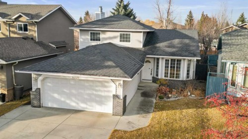 1208 Sunvista Way Se, Calgary, AB - Outdoor