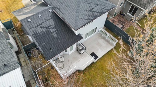 1208 Sunvista Way Se, Calgary, AB - Outdoor