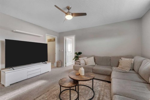 16 Nolancrest Circle Nw, Calgary, AB - Indoor Photo Showing Living Room