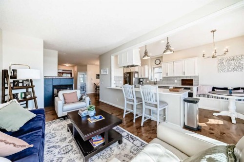5 Bridle Estates Road Sw, Calgary, AB - Indoor Photo Showing Living Room
