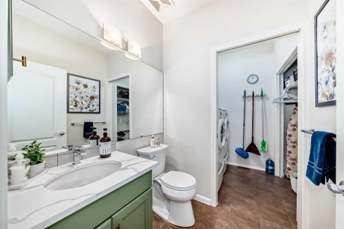 5 Bridle Estates Road Sw, Calgary, AB - Indoor Photo Showing Bathroom