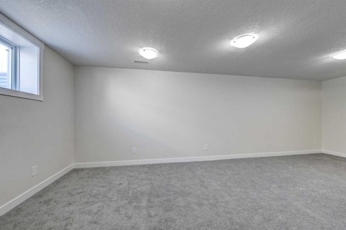 36 Pennsburg Place Se, Calgary, AB - Indoor Photo Showing Other Room