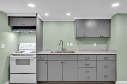 191 Applebrook Circle Se, Calgary, AB - Indoor Photo Showing Kitchen With Double Sink