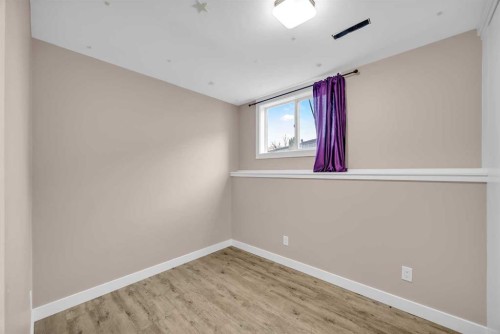 191 Applebrook Circle Se, Calgary, AB - Indoor Photo Showing Other Room
