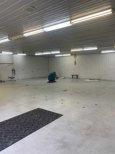 7 Co-Op Road, Didsbury, AB 