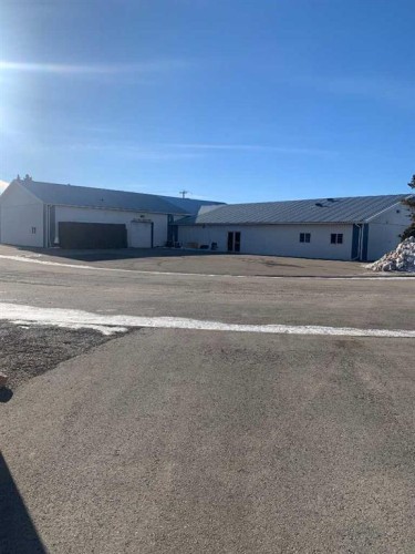 7 Co-Op Road, Didsbury, AB 