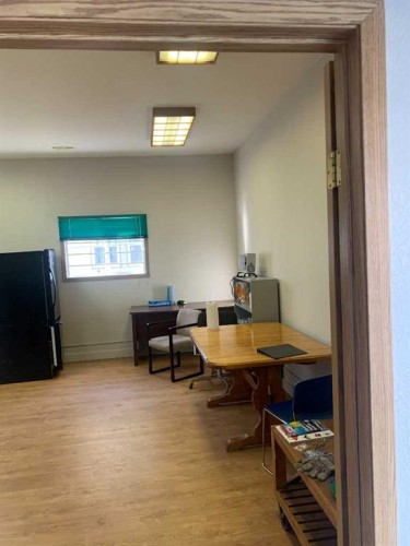 7 Co-Op Road, Didsbury, AB 