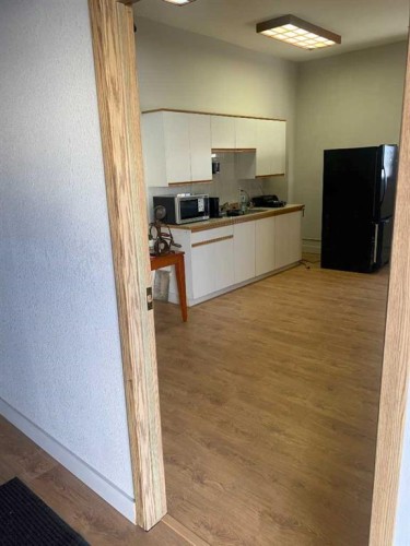 7 Co-Op Road, Didsbury, AB 