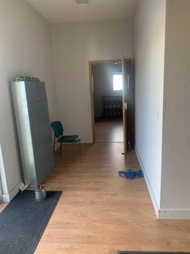 7 Co-Op Road, Didsbury, AB 