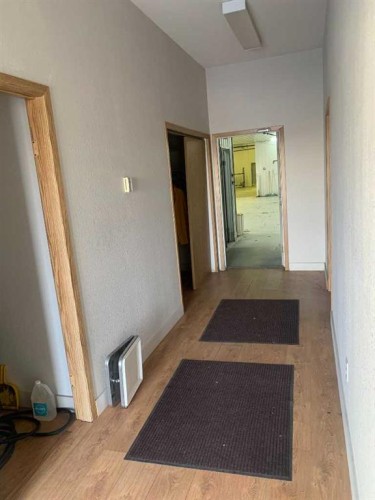 7 Co-Op Road, Didsbury, AB 