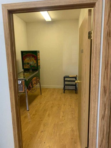 7 Co-Op Road, Didsbury, AB 