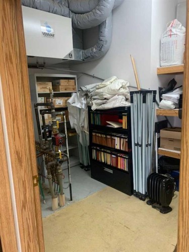 7 Co-Op Road, Didsbury, AB 