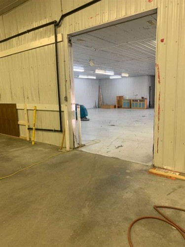 7 Co-Op Road, Didsbury, AB 