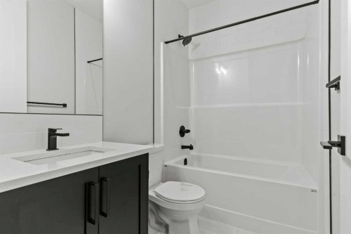 302 Kinniburgh Loop, Chestermere, AB - Indoor Photo Showing Bathroom