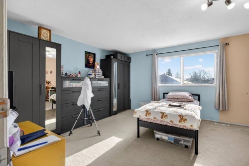 31 Templeby Way Ne, Calgary, AB - Indoor Photo Showing Bedroom