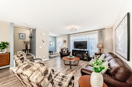 91 Baysprings Terrace, Airdrie, AB - Indoor Photo Showing Living Room