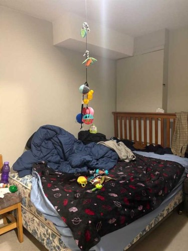 35 Saddlebrook Link Ne, Calgary, AB - Indoor Photo Showing Bedroom