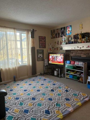 35 Saddlebrook Link Ne, Calgary, AB - Indoor Photo Showing Bedroom