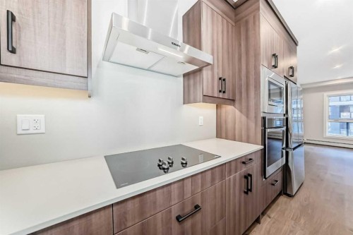 7121-1802 Mahogany Boulevard Se, Calgary, AB - Indoor Photo Showing Kitchen