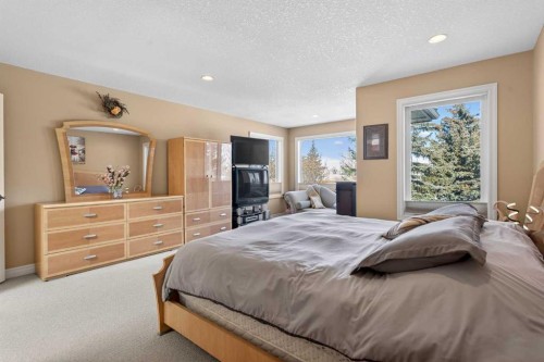 4754 Hamptons Way Nw, Calgary, AB - Indoor Photo Showing Bedroom