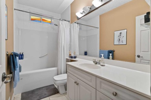 4754 Hamptons Way Nw, Calgary, AB - Indoor Photo Showing Bathroom