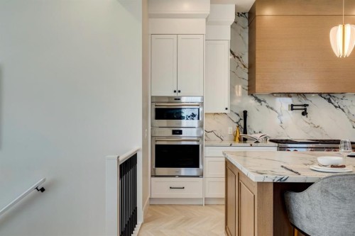 15 Normandy Lane Sw, Calgary, AB - Indoor Photo Showing Kitchen