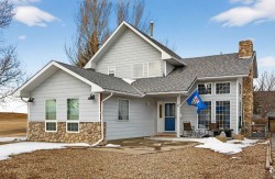 2 White Pelican Way  Rural Vulcan County, AB T0L 1B0