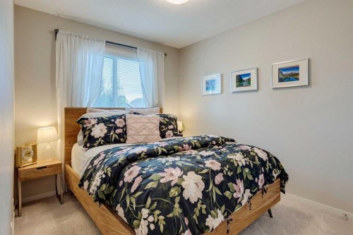 159 Mahogany Grove Se, Calgary, AB - Indoor Photo Showing Bedroom
