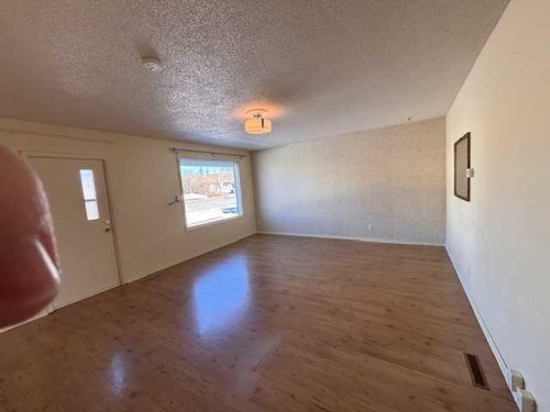 341 50 Avenue West, Claresholm, AB - Indoor Photo Showing Other Room