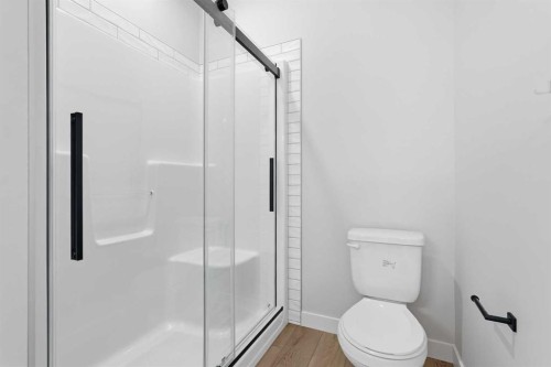 123 Coote Street, Cayley, AB - Indoor Photo Showing Bathroom
