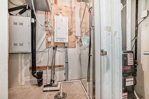 4143 Seton Drive Se, Calgary, AB - Indoor