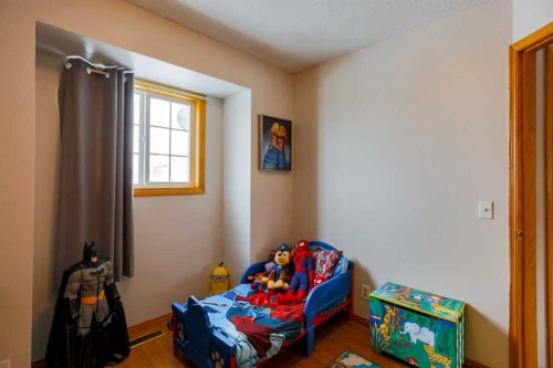 1118 Maple Avenue, Crossfield, AB - Indoor