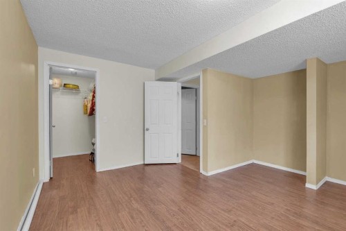 115 Evermeadow Avenue Sw, Calgary, AB - Indoor Photo Showing Other Room