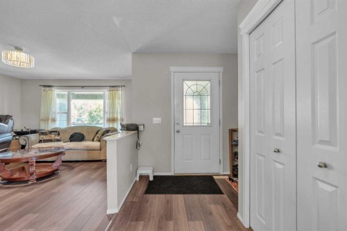 115 Evermeadow Avenue Sw, Calgary, AB - Indoor Photo Showing Other Room