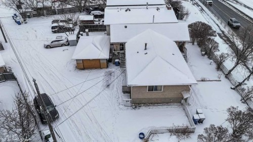 7012 Bowness Road Nw, Calgary, AB - Outdoor