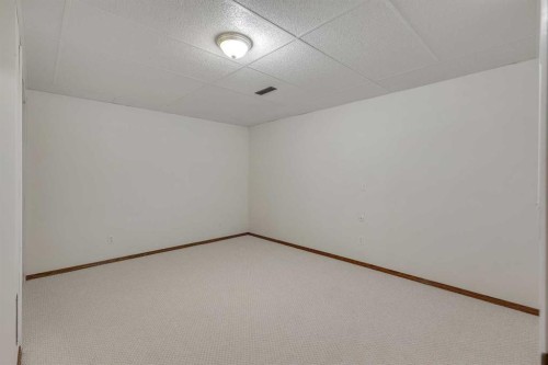 133 Riverview Park Se, Calgary, AB - Indoor Photo Showing Other Room