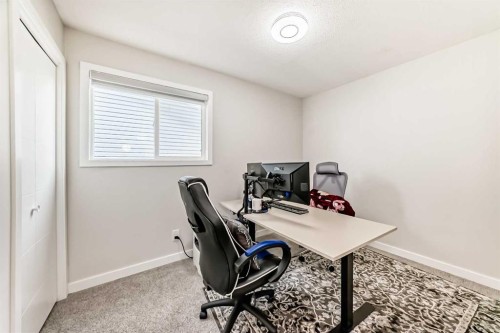 6712 23 Avenue Ne, Calgary, AB - Indoor Photo Showing Office