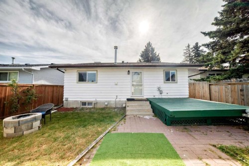 6712 23 Avenue Ne, Calgary, AB - Outdoor
