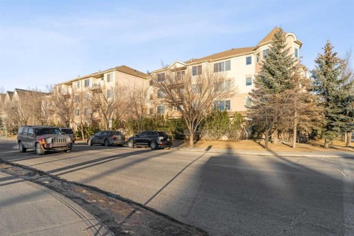 105-15320 Bannister Road Se, Calgary, AB - Outdoor